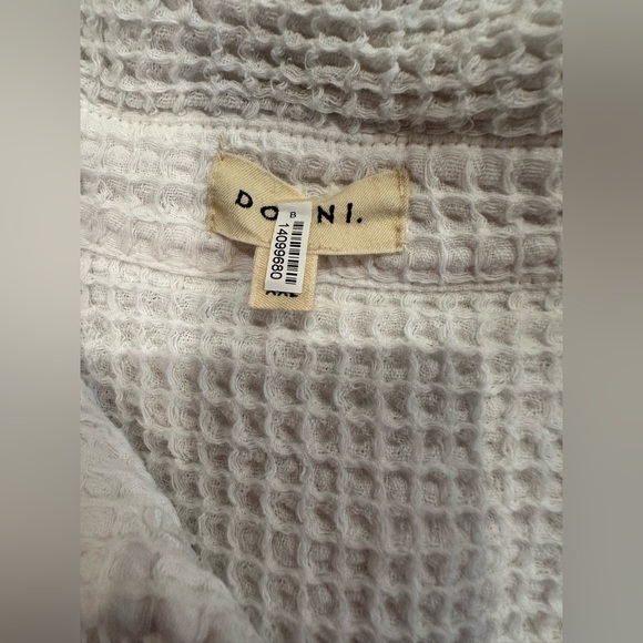 DONNI. WAFFLE BUTTON DOWN - POWDER WHITE - Picture 5 of 5